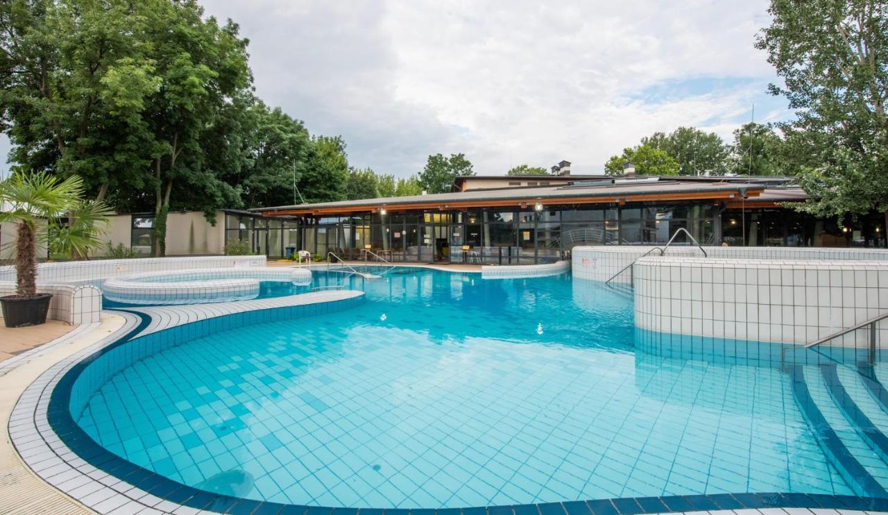 Minihotel Pápa Εξωτερικό φωτογραφία